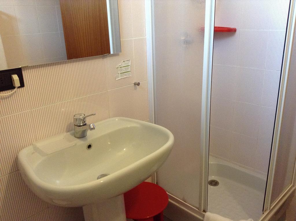 סנטה מרגריטה ליגורה Hotel Flory מראה חיצוני תמונה