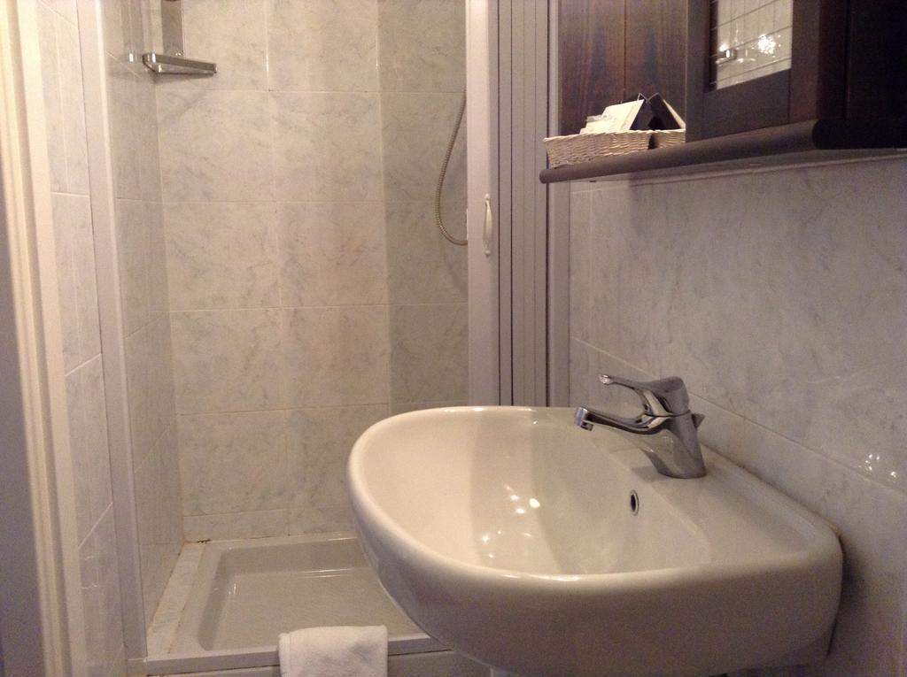 סנטה מרגריטה ליגורה Hotel Flory מראה חיצוני תמונה