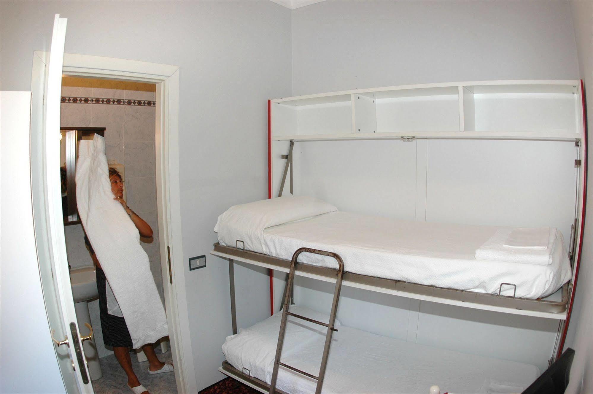 סנטה מרגריטה ליגורה Hotel Flory מראה חיצוני תמונה