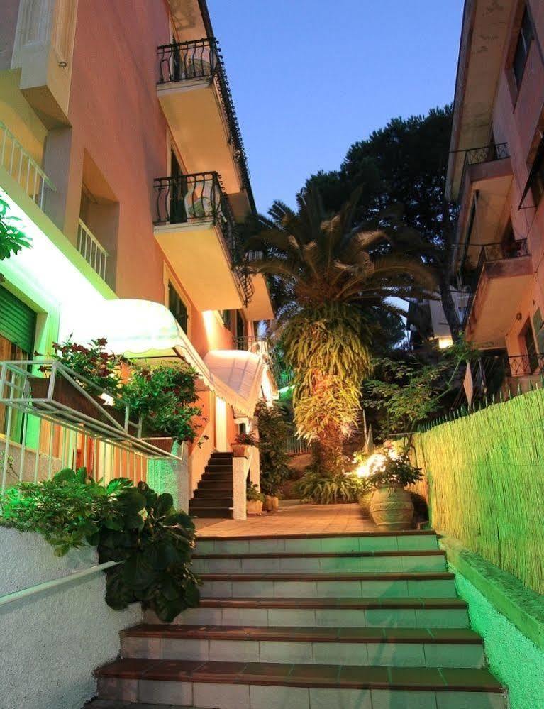 סנטה מרגריטה ליגורה Hotel Flory מראה חיצוני תמונה